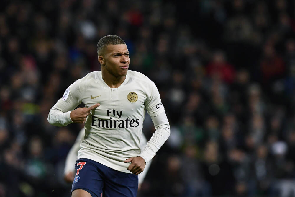 智谱挂牌上市，ARR年化收入超5亿